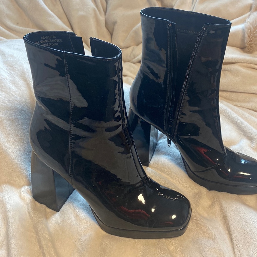 Platform boots